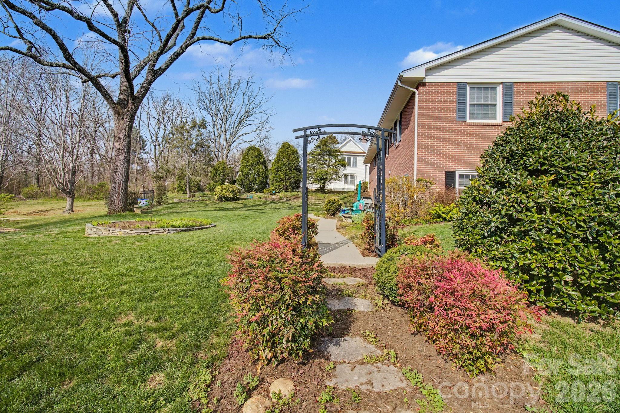 24 Church Street Weaverville NC 28787
