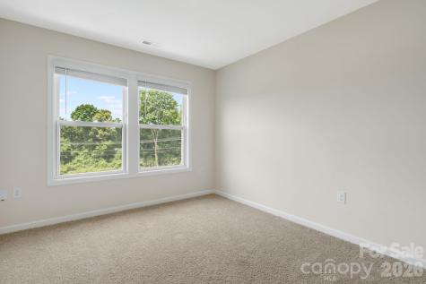 124 Creekview Road Hendersonville NC 28791