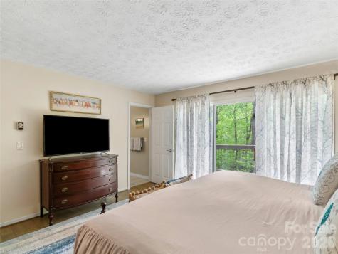 597 Sweetwater Ridge Road Burnsville NC 28714