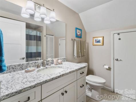 597 Sweetwater Ridge Road Burnsville NC 28714