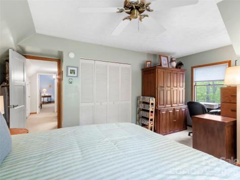 597 Sweetwater Ridge Road Burnsville NC 28714