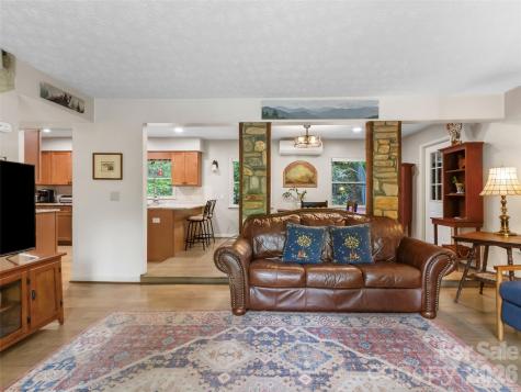 597 Sweetwater Ridge Road Burnsville NC 28714