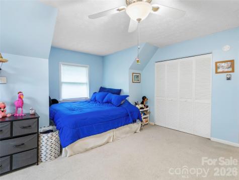 597 Sweetwater Ridge Road Burnsville NC 28714