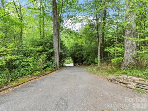 597 Sweetwater Ridge Road Burnsville NC 28714