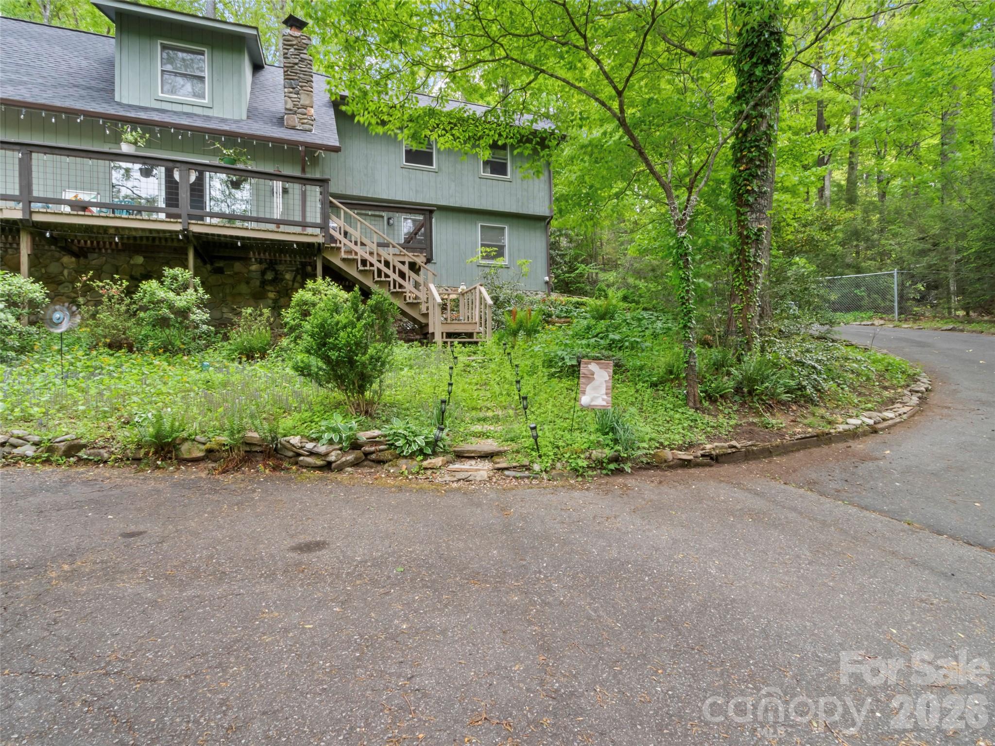 597 Sweetwater Ridge Road Burnsville NC 28714