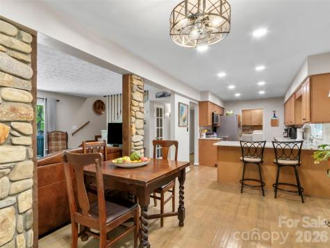 597 Sweetwater Ridge Road Burnsville NC 28714