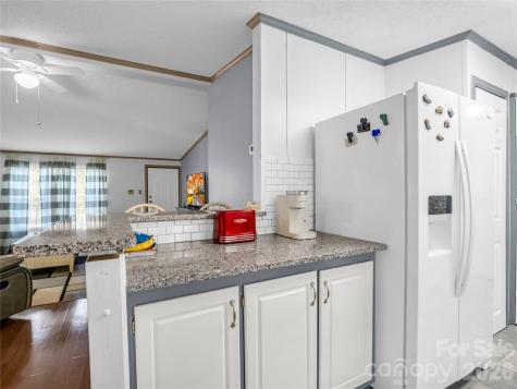 48 Laurel Cove Road Leicester NC 28748