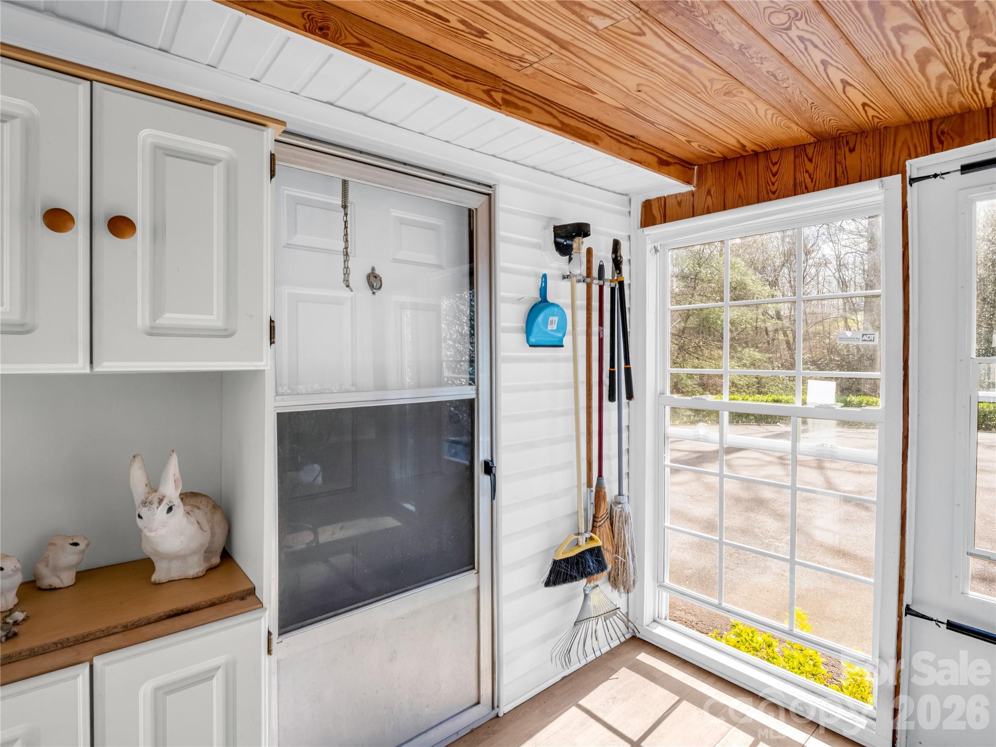 48 Laurel Cove Road Leicester NC 28748