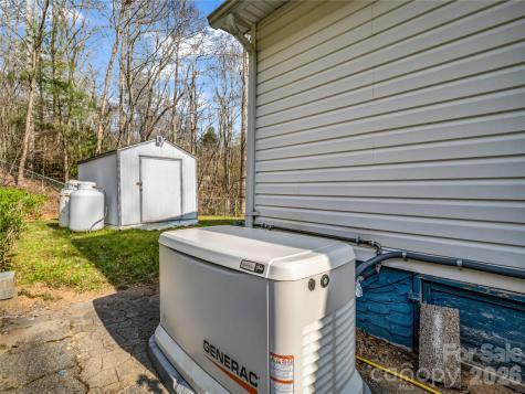 48 Laurel Cove Road Leicester NC 28748