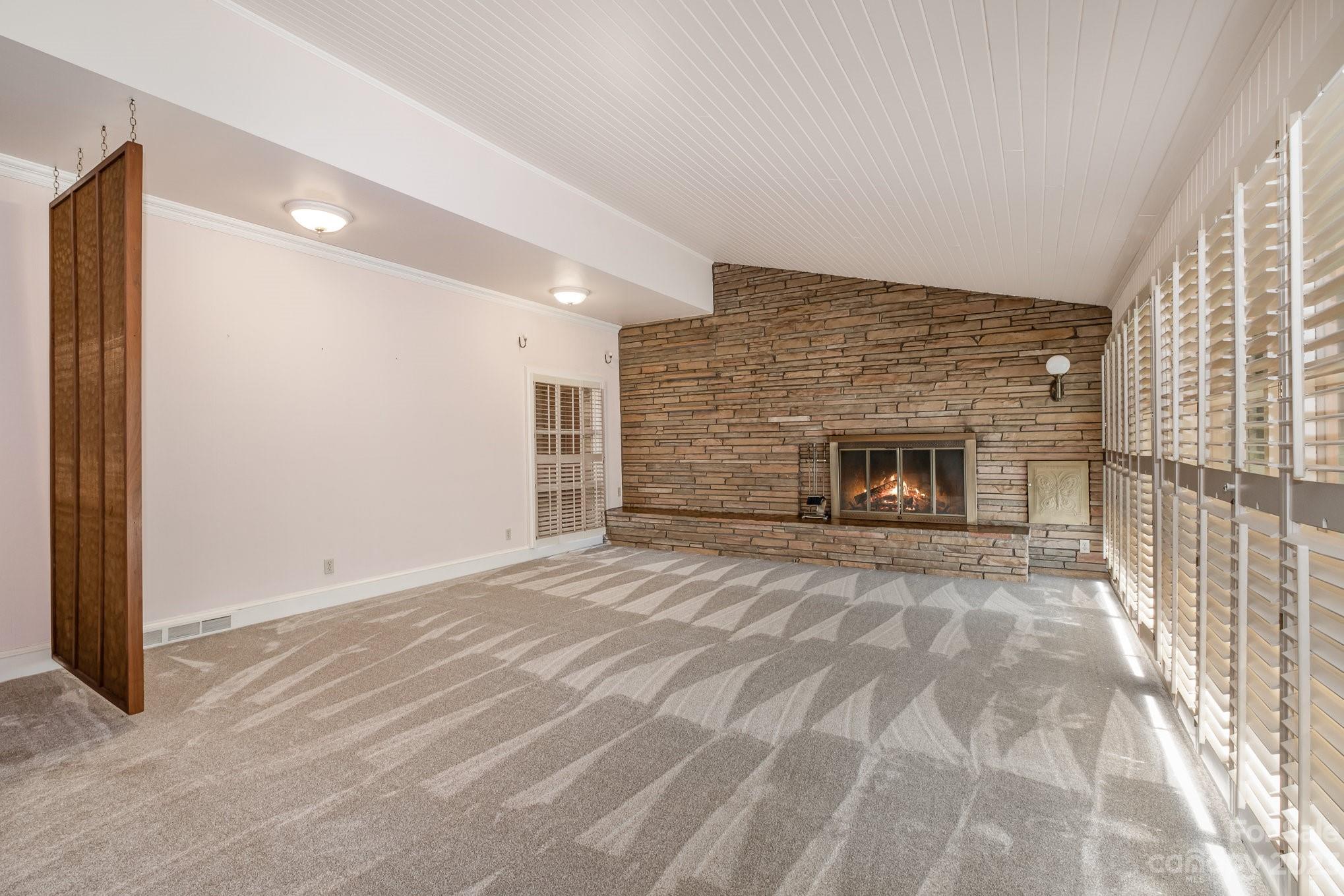 2756 Peachtree Road Statesville NC 28625