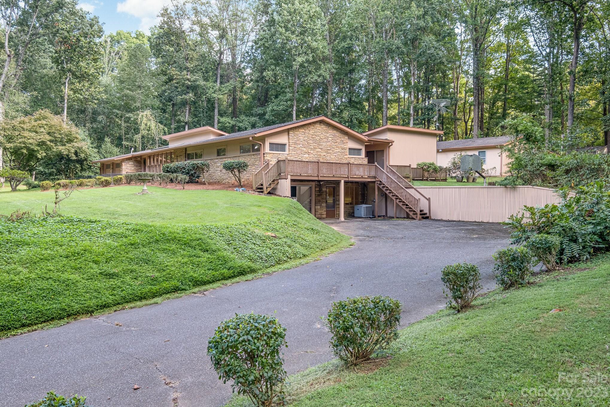 2756 Peachtree Road Statesville NC 28625