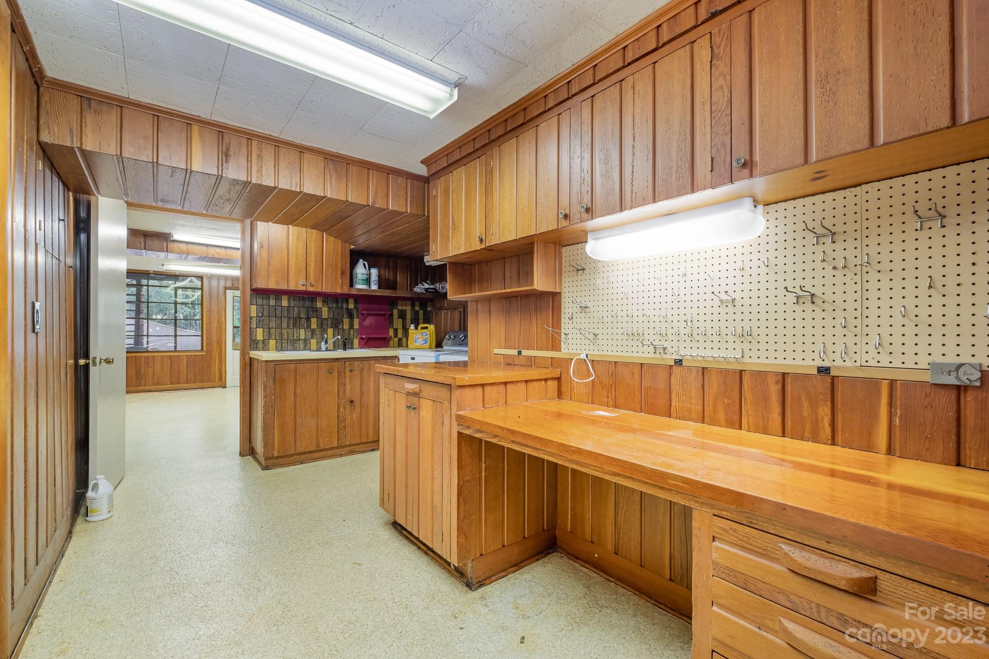 2756 Peachtree Road Statesville NC 28625