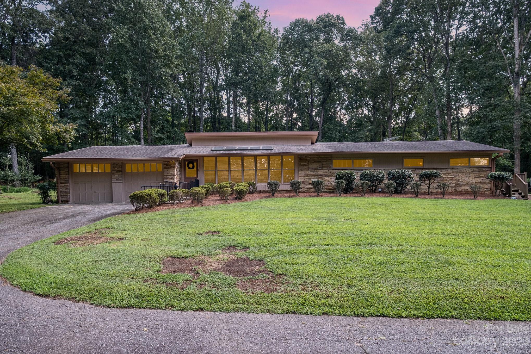 2756 Peachtree Road Statesville NC 28625