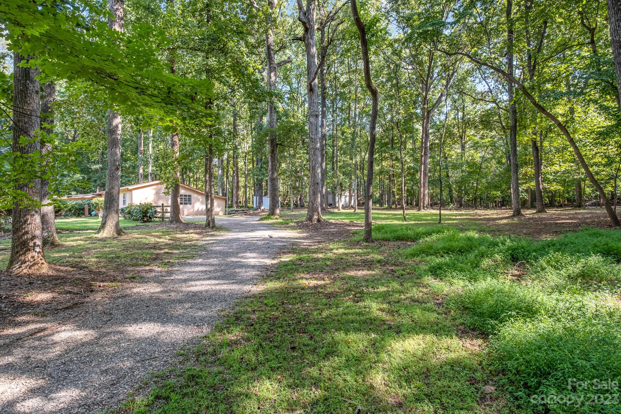 2756 Peachtree Road Statesville NC 28625