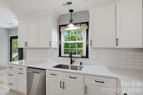 9918 Ridgemore Drive Charlotte NC 28277