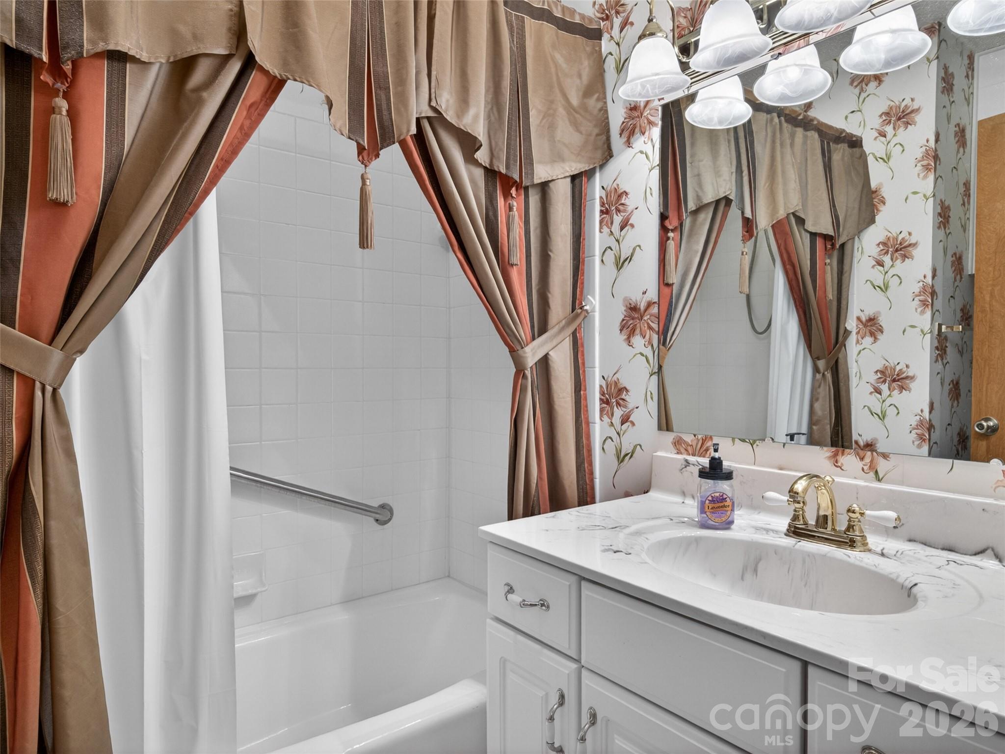 255 Westover Lane Burnsville NC 28714