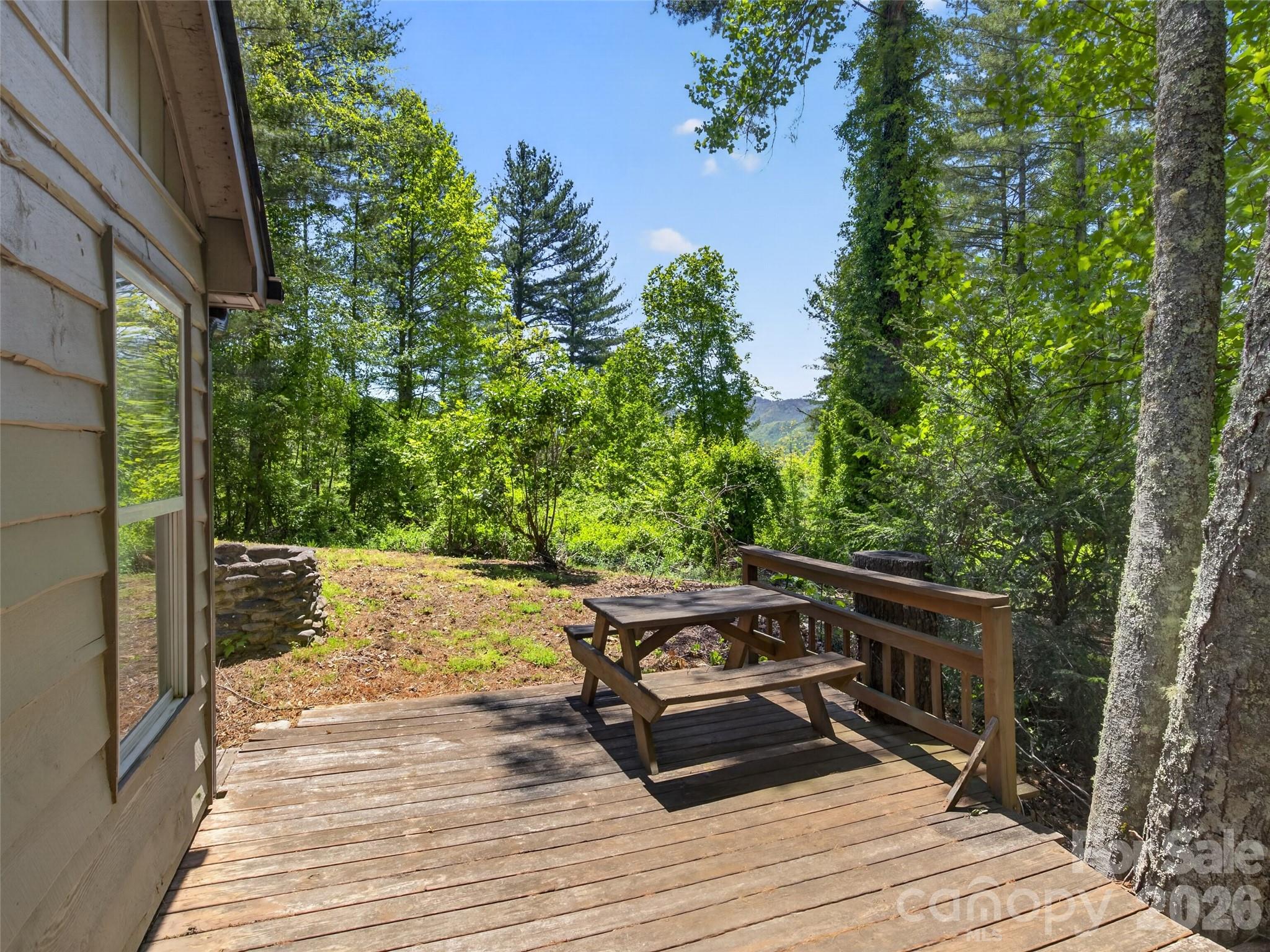 255 Westover Lane Burnsville NC 28714