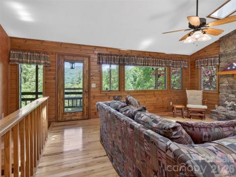 255 Westover Lane Burnsville NC 28714