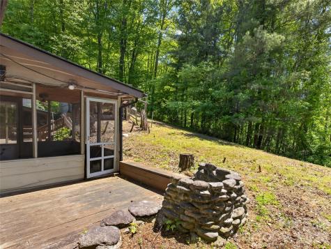 255 Westover Lane Burnsville NC 28714