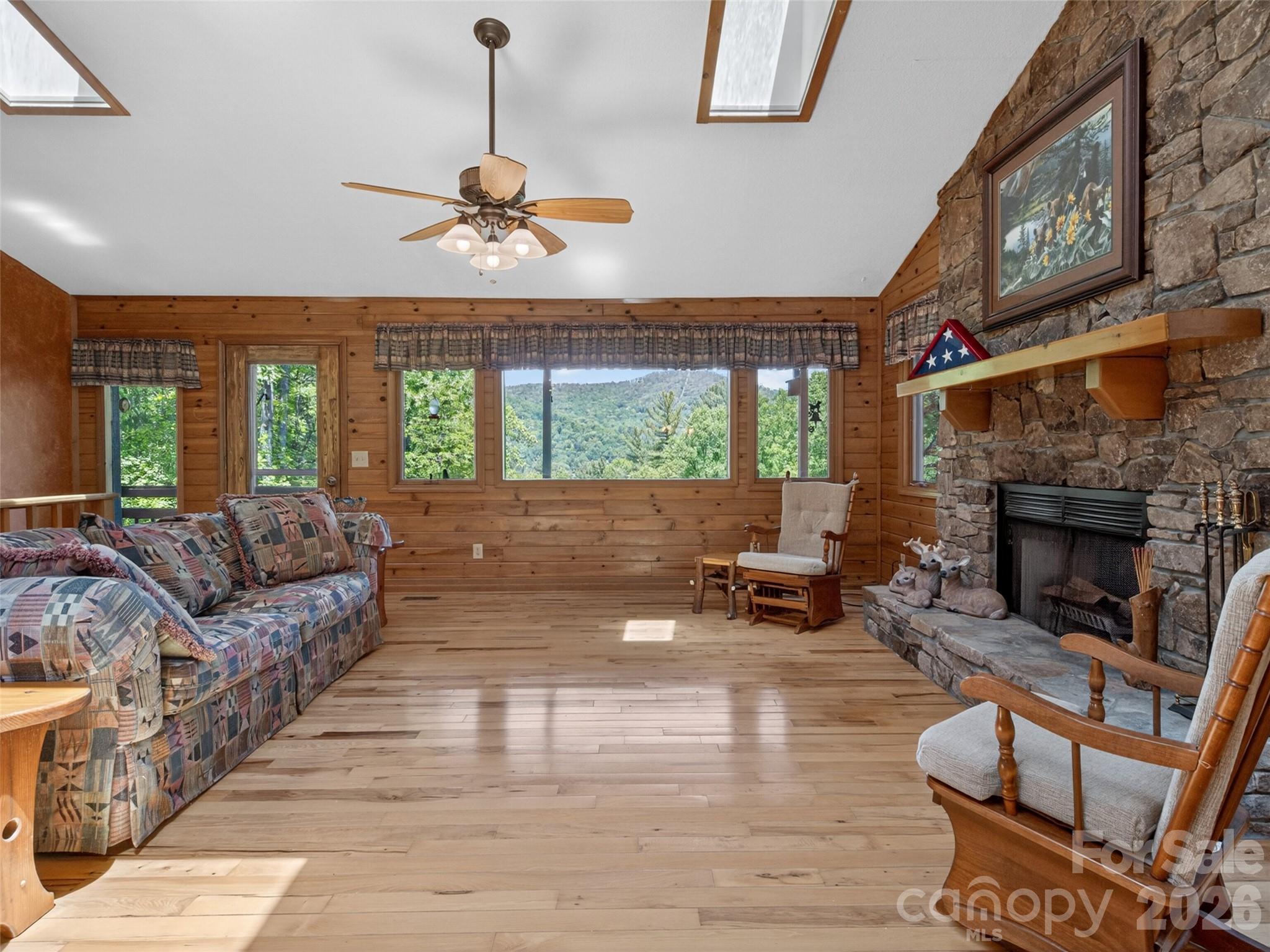 255 Westover Lane Burnsville NC 28714