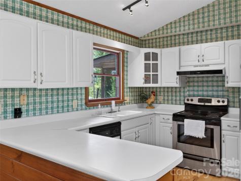255 Westover Lane Burnsville NC 28714