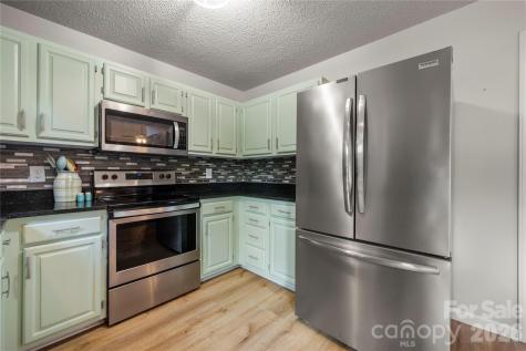 3072 Point Clear Drive Tega Cay SC 29708