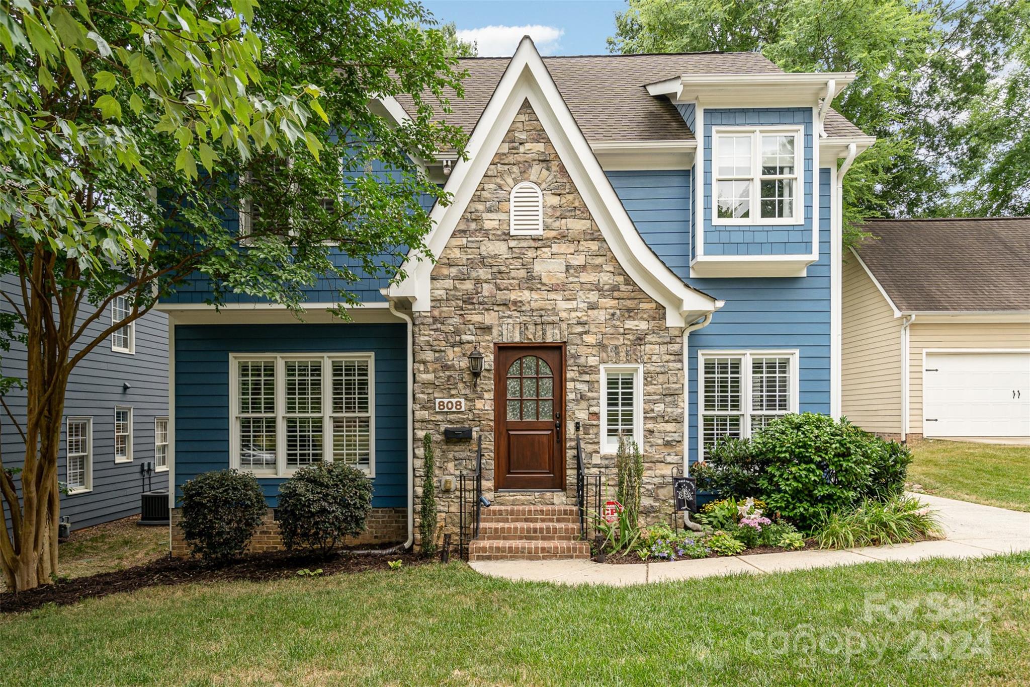 808 Isabel Court Charlotte NC 28211