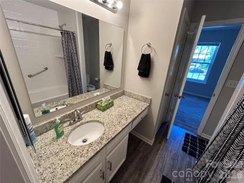 6466 Windsor Gate Lane Charlotte NC 28215
