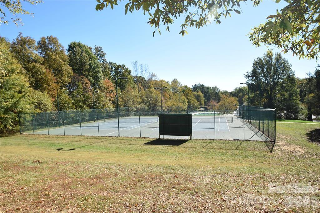 10214 Stoneykirk Lane Charlotte NC 28269