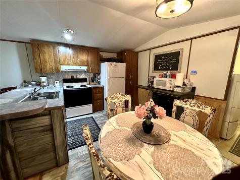 492 Chestnut Mountain Road Spruce Pine NC 28777