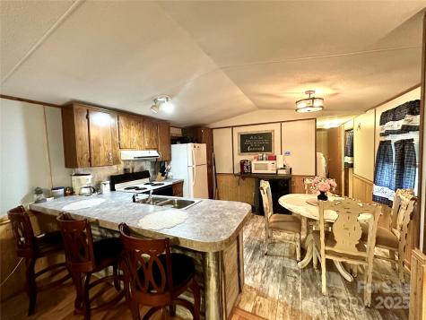 492 Chestnut Mountain Road Spruce Pine NC 28777