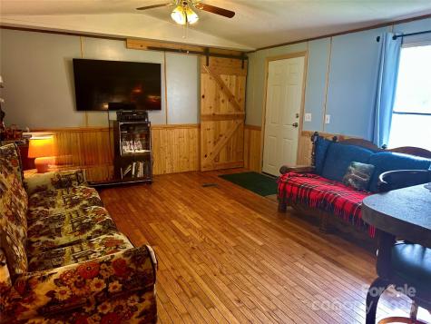 492 Chestnut Mountain Road Spruce Pine NC 28777