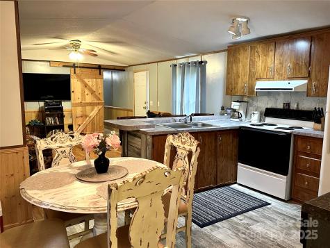 492 Chestnut Mountain Road Spruce Pine NC 28777