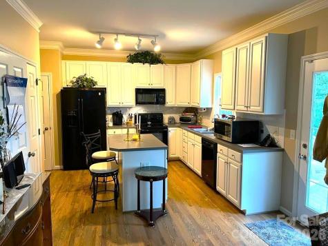 117 Lonetree Circle Advance NC 27006