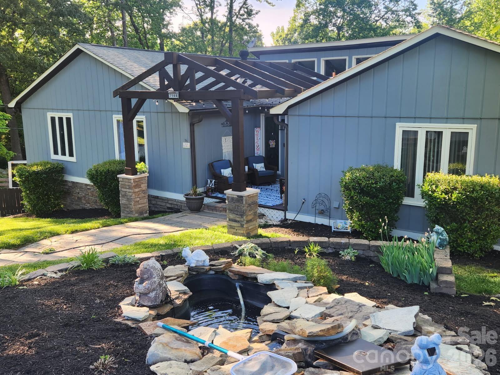 7108 Hollyhouse Drive Charlotte NC 28215