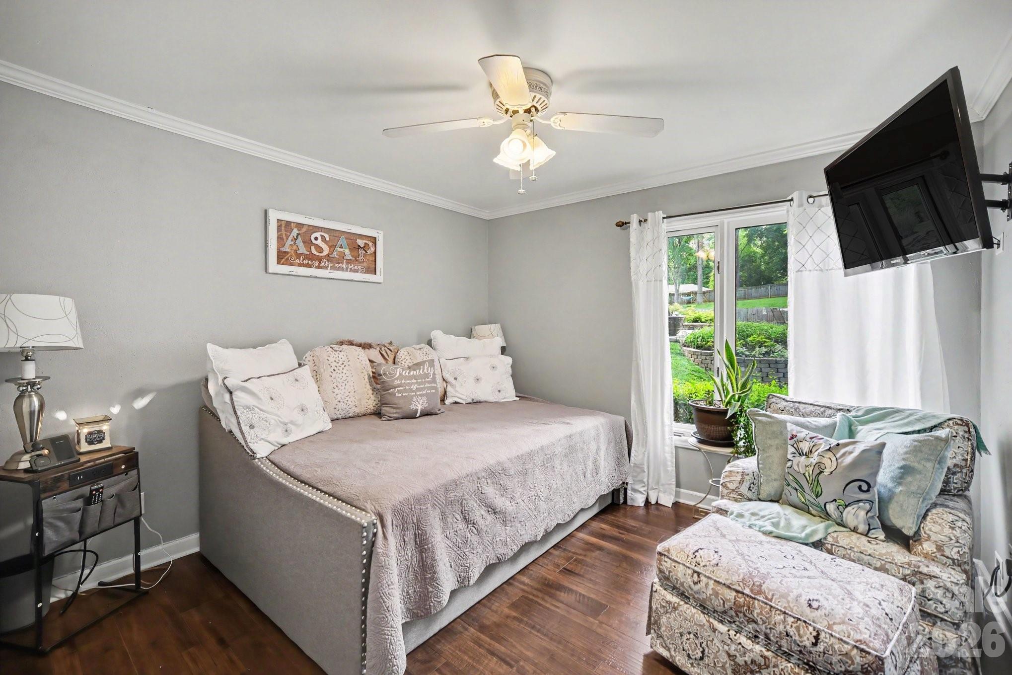 7108 Hollyhouse Drive Charlotte NC 28215