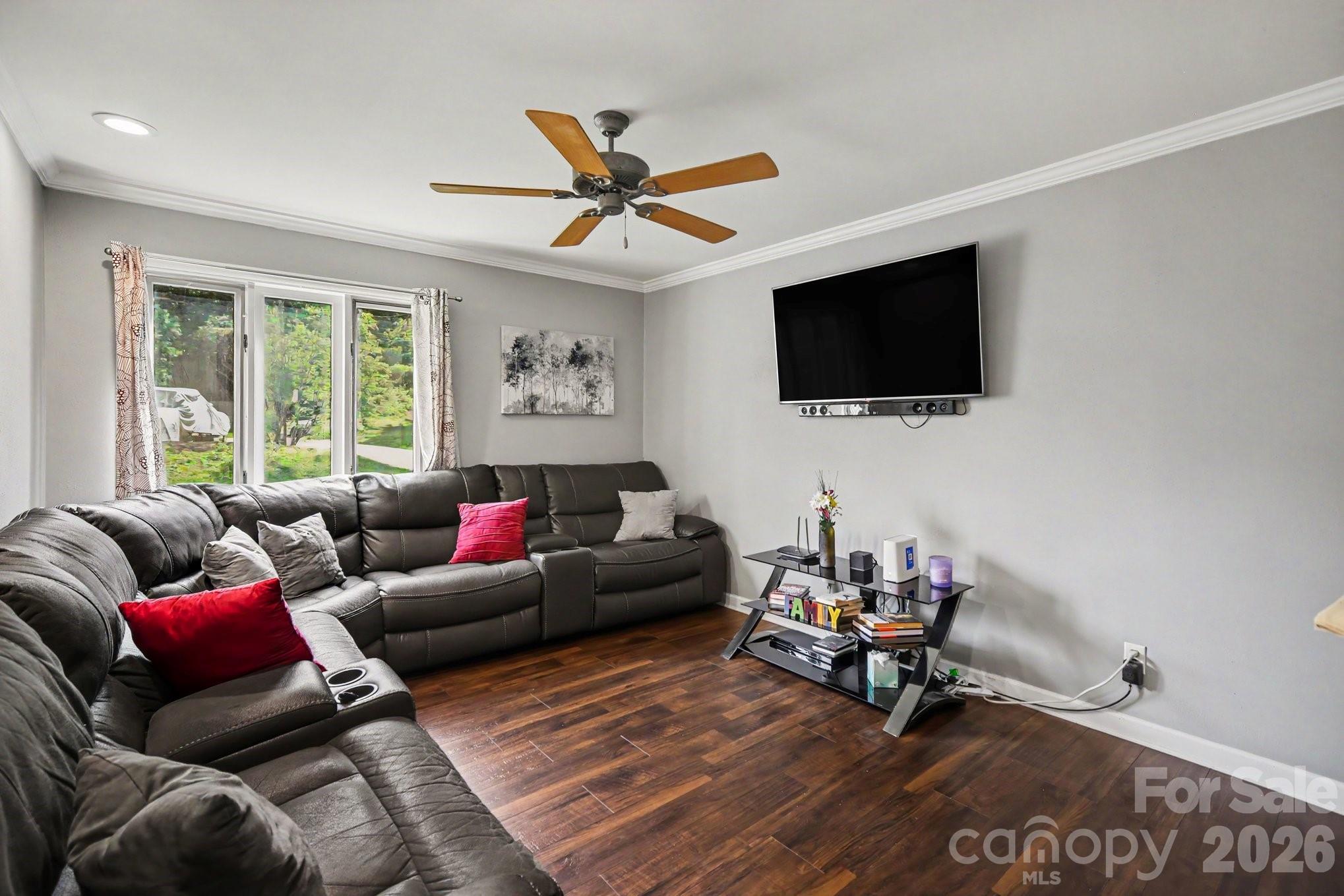 7108 Hollyhouse Drive Charlotte NC 28215