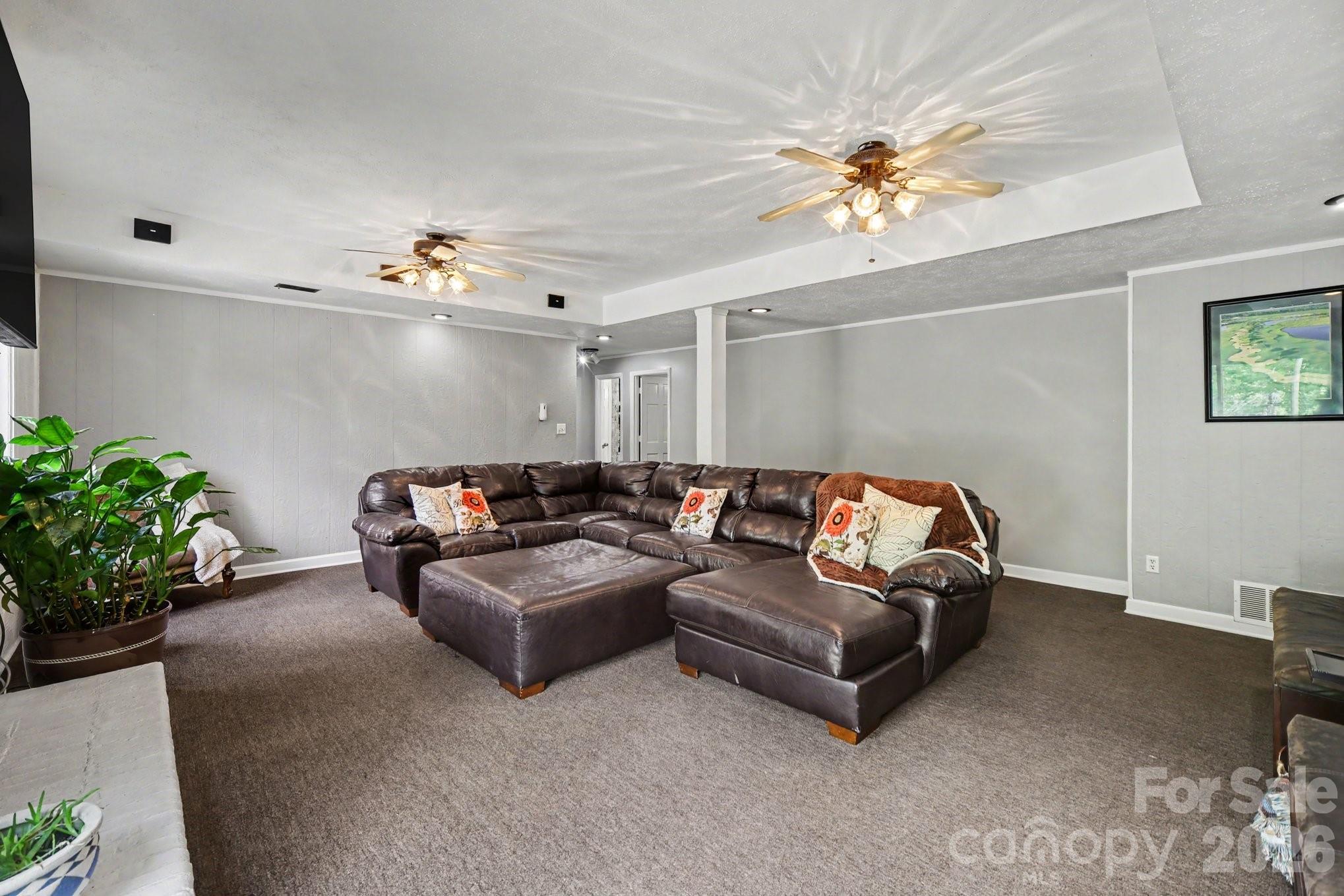 7108 Hollyhouse Drive Charlotte NC 28215