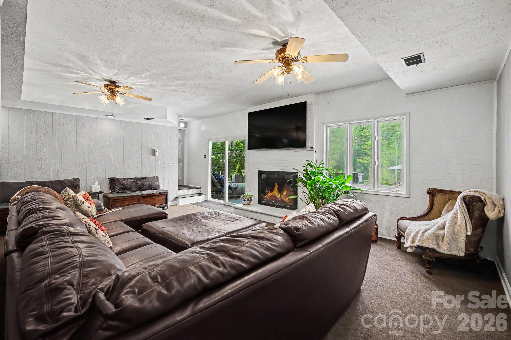 7108 Hollyhouse Drive Charlotte NC 28215