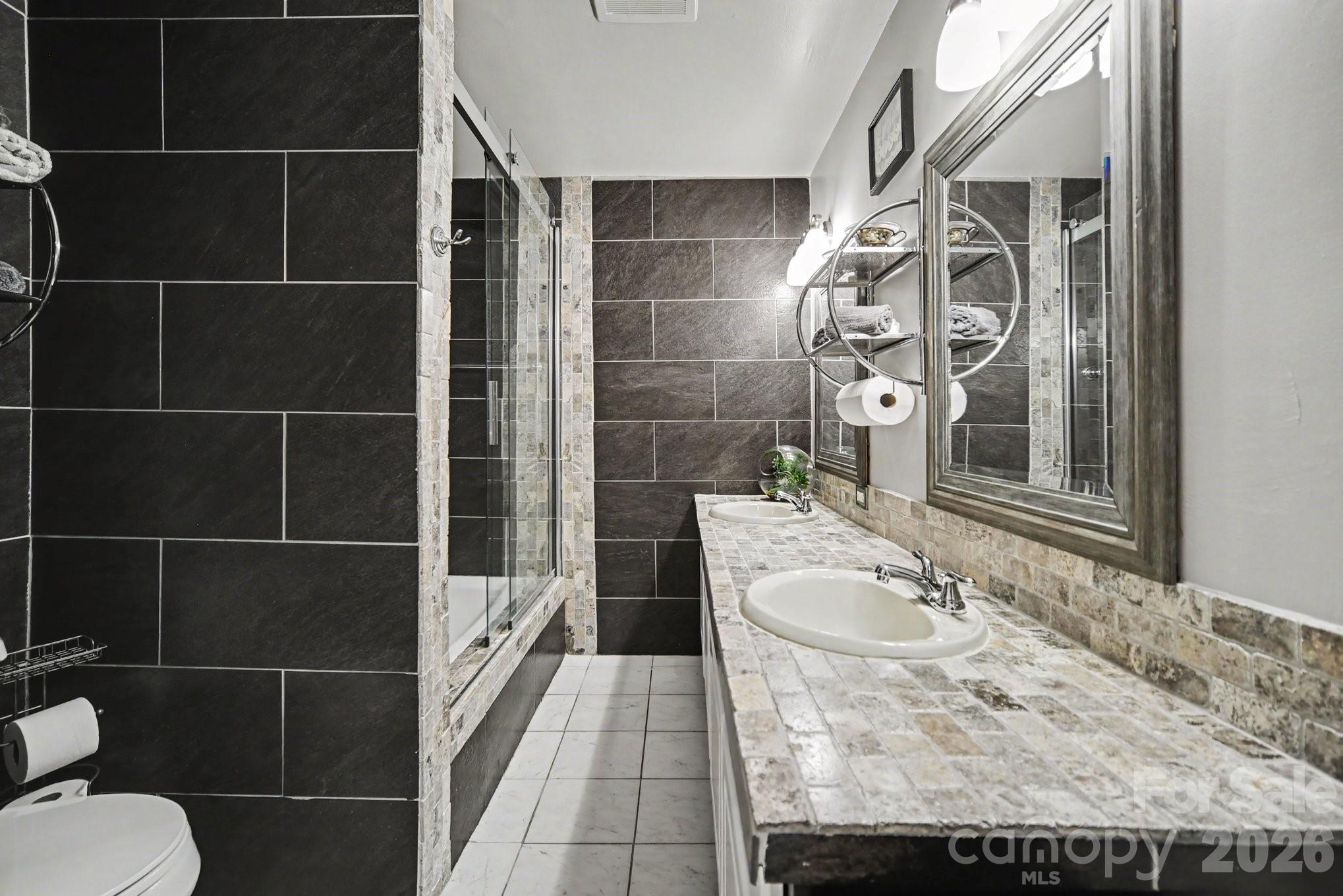 7108 Hollyhouse Drive Charlotte NC 28215