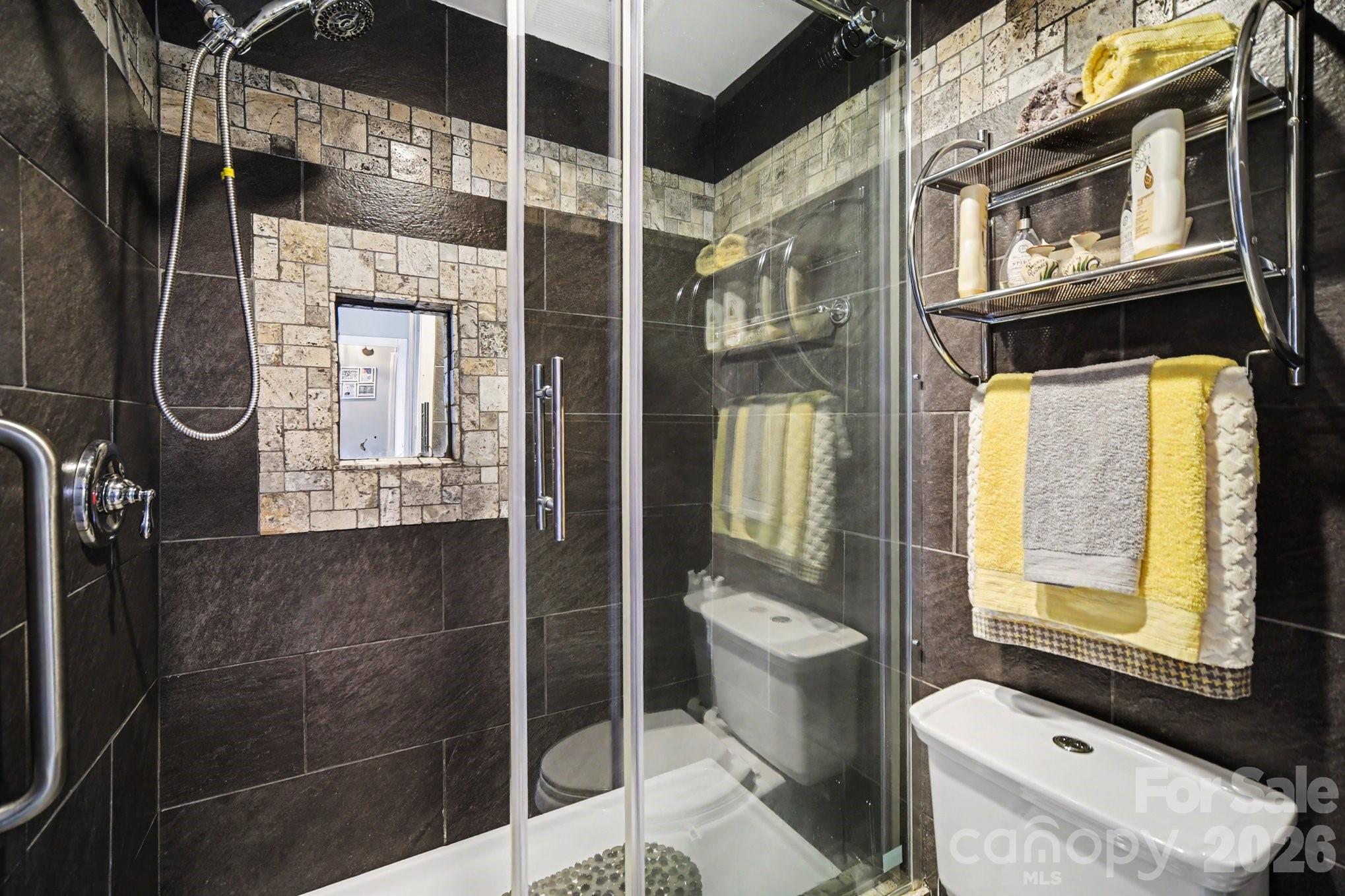 7108 Hollyhouse Drive Charlotte NC 28215