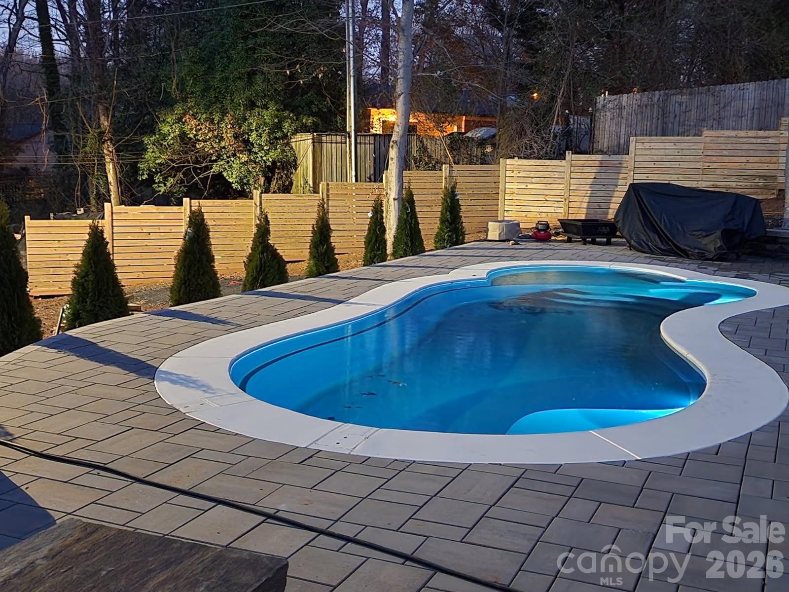 7108 Hollyhouse Drive Charlotte NC 28215