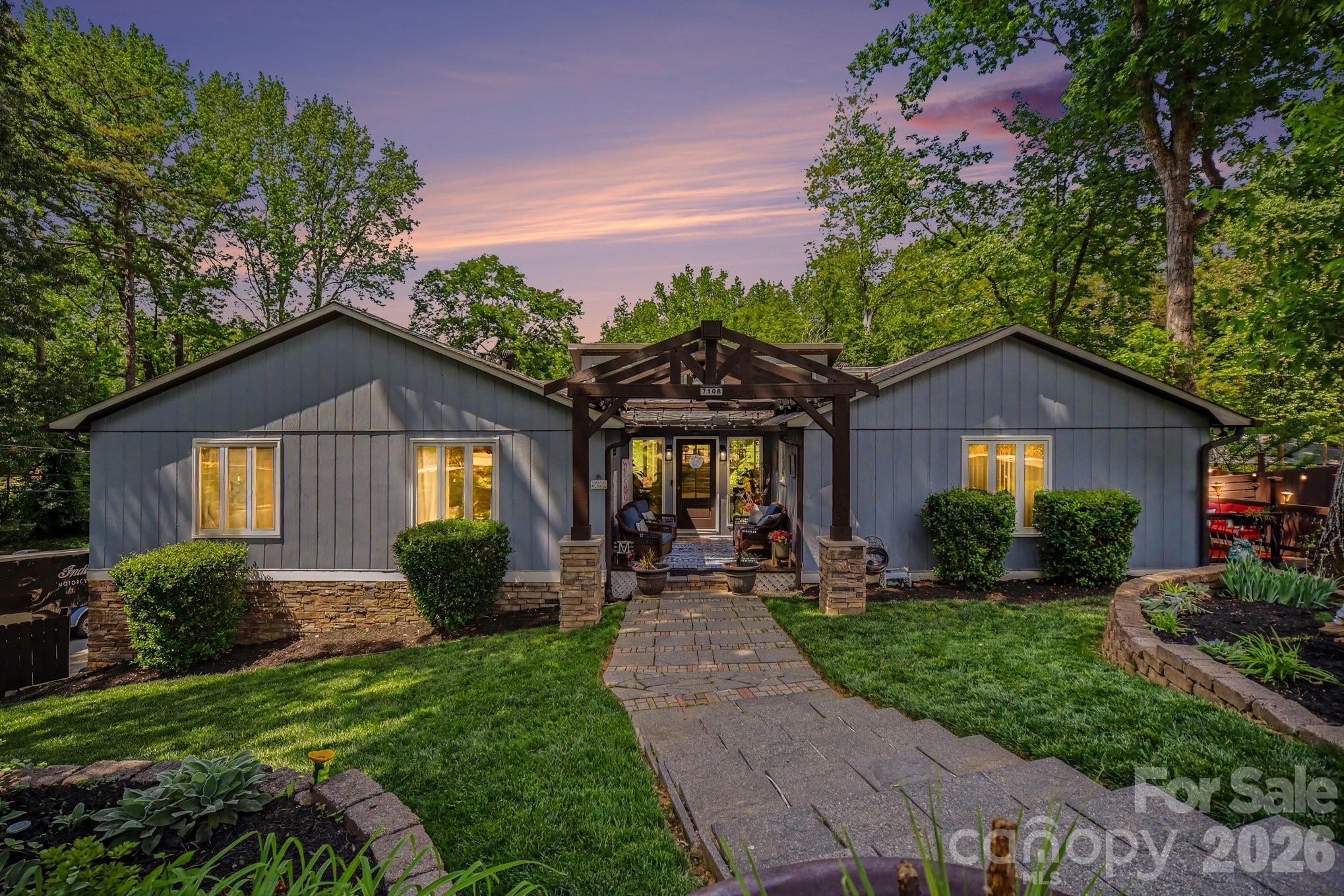 7108 Hollyhouse Drive Charlotte NC 28215