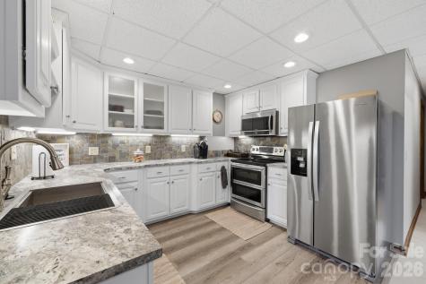 233 Lake View Place Jefferson NC 28640