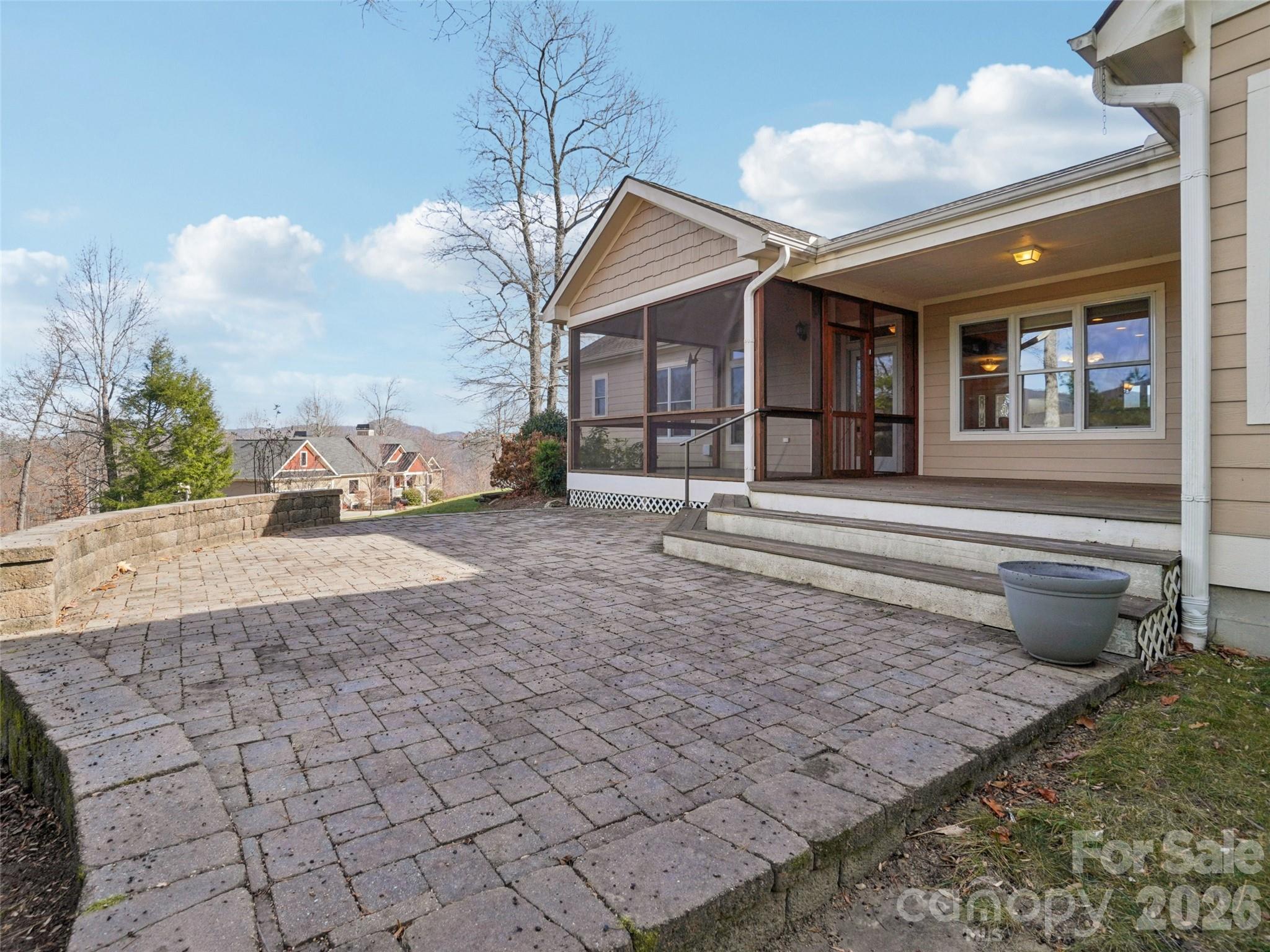 959 Silverglen Way Hendersonville NC 28792