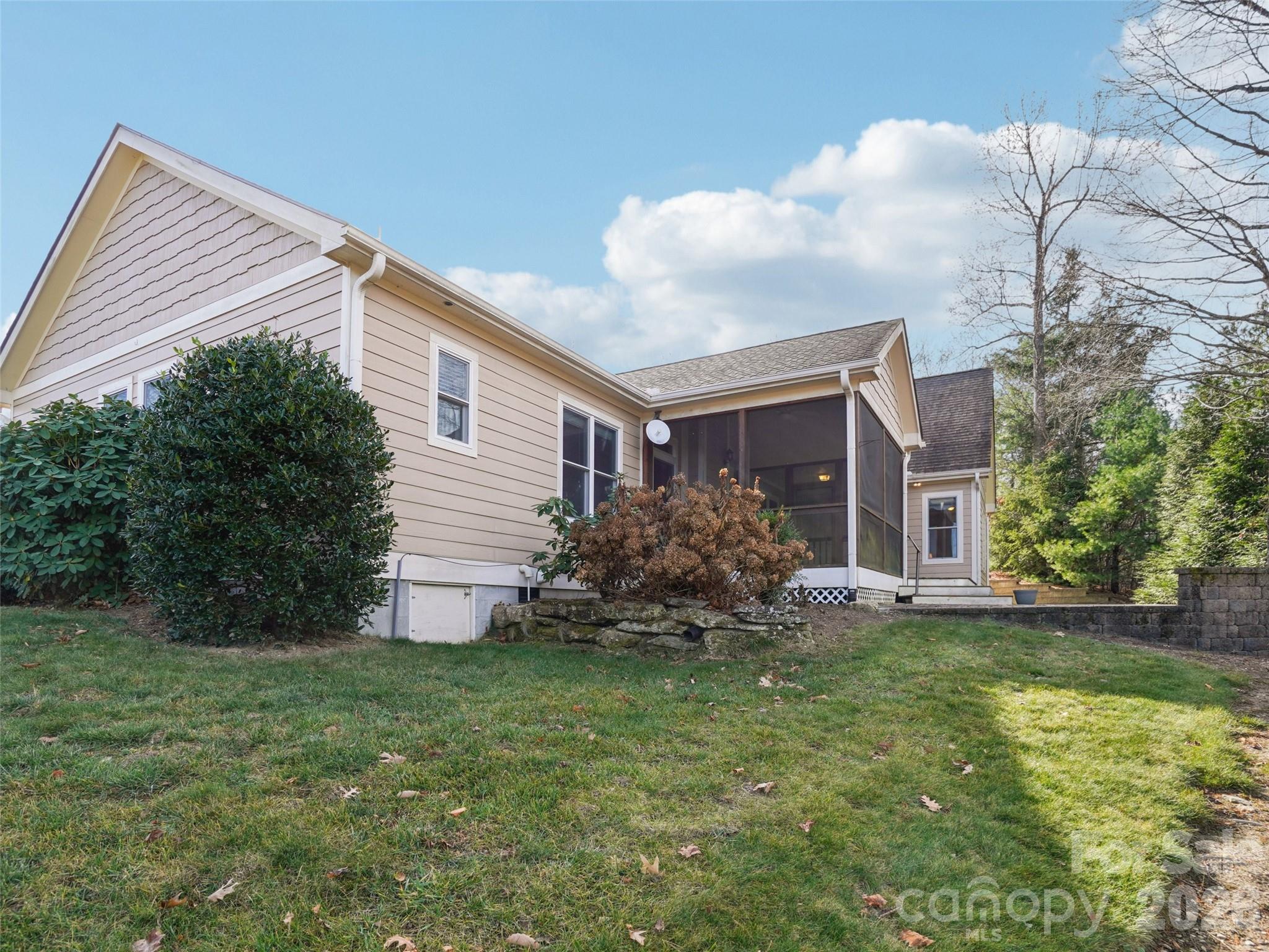 959 Silverglen Way Hendersonville NC 28792
