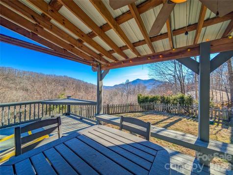305 Majestic Mountain Drive Burnsville NC 28714