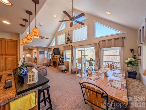 305 Majestic Mountain Drive Burnsville NC 28714