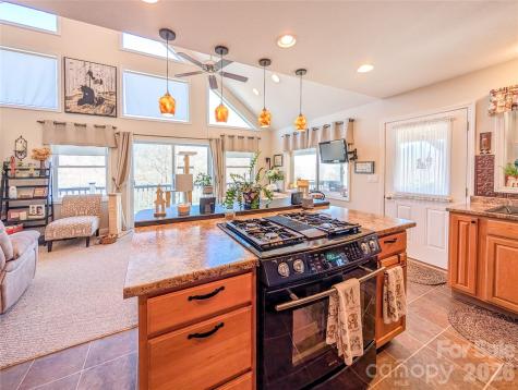 305 Majestic Mountain Drive Burnsville NC 28714