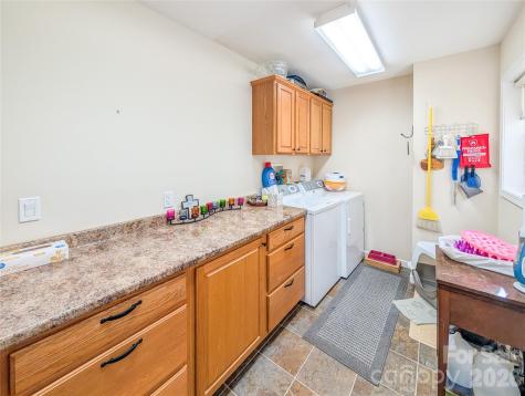 305 Majestic Mountain Drive Burnsville NC 28714